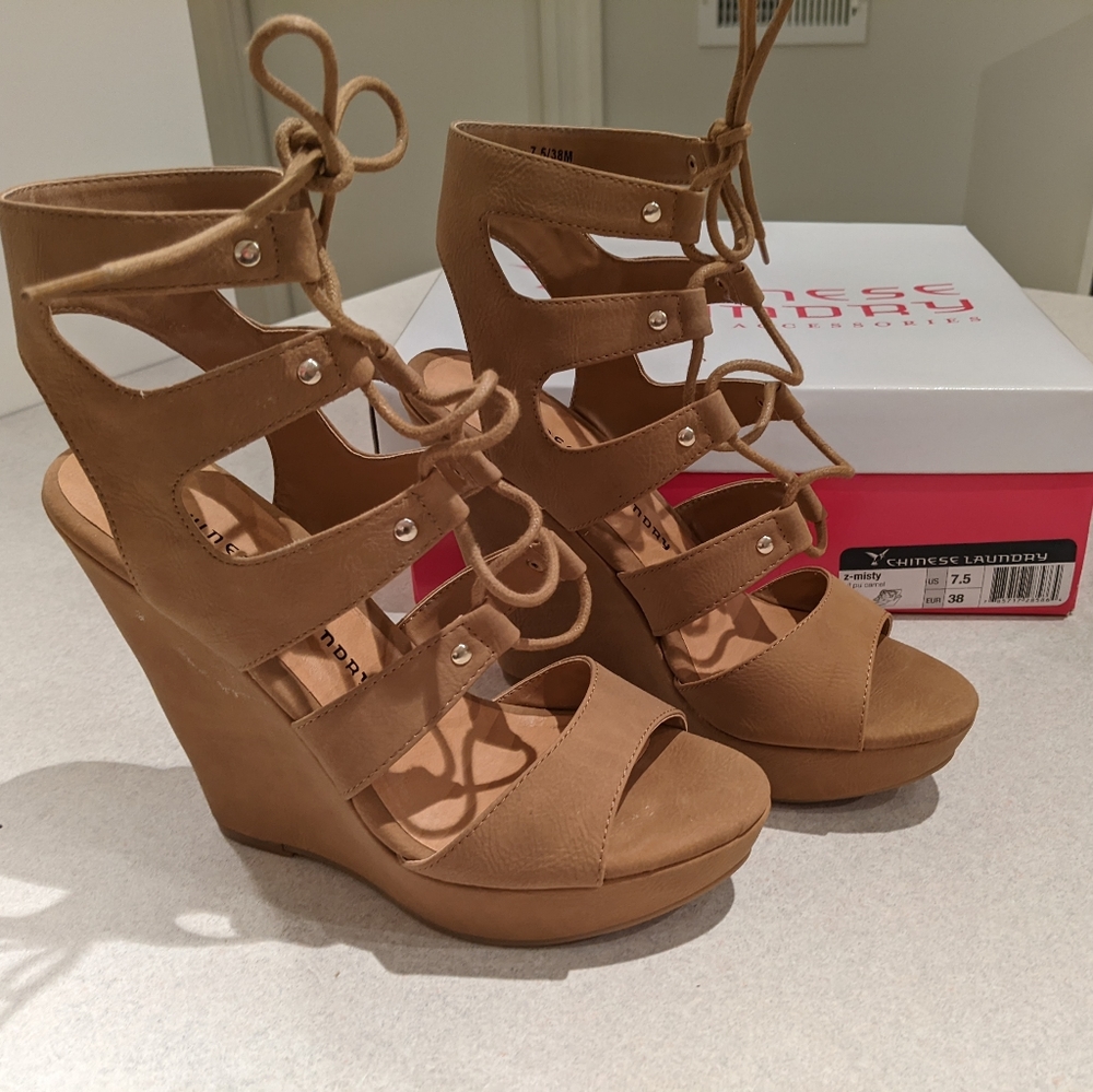 Chinese Laundry Sexy Tan Lace-Up Platform Sandals - Size 7.5